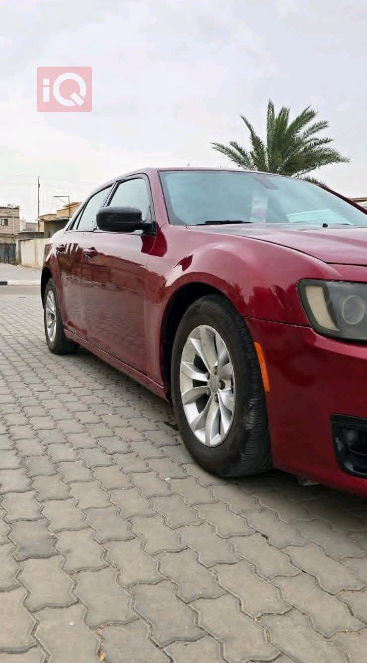 كرايسلر 300